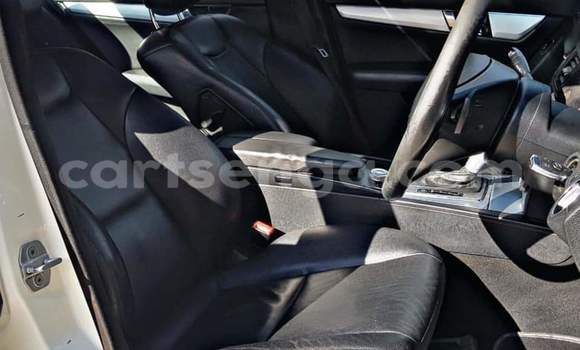 Nunua Ilio tumika Mercedes‒Benz C–Class White Gari ndani ya Mbabane nchini Manzini Nunua Ilio tumika Mercedes‒Benz C–Class White Gari ndani ya Mbabane nchini Manzini