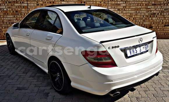 Nunua Ilio tumika Mercedes‒Benz C–Class White Gari ndani ya Mbabane nchini Manzini Nunua Ilio tumika Mercedes‒Benz C–Class White Gari ndani ya Mbabane nchini Manzini
