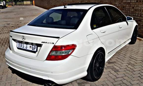 Nunua Ilio tumika Mercedes‒Benz C–Class White Gari ndani ya Mbabane nchini Manzini Nunua Ilio tumika Mercedes‒Benz C–Class White Gari ndani ya Mbabane nchini Manzini