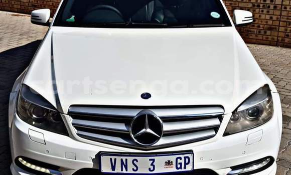 Nunua Ilio tumika Mercedes‒Benz C–Class White Gari ndani ya Mbabane nchini Manzini Nunua Ilio tumika Mercedes‒Benz C–Class White Gari ndani ya Mbabane nchini Manzini
