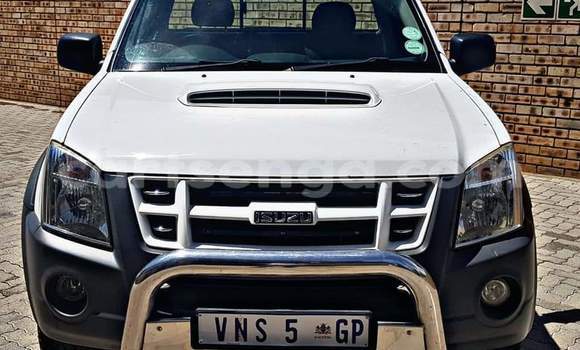 Acheter Occasion Voiture Isuzu KB Blanc à Ezulwini, Hhohho Acheter Occasion Voiture Isuzu KB Blanc à Ezulwini, Hhohho