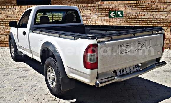 Acheter Occasion Voiture Isuzu KB Blanc à Ezulwini, Hhohho Acheter Occasion Voiture Isuzu KB Blanc à Ezulwini, Hhohho
