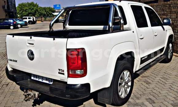 Nunua Ilio tumika Volkswagen Amarok White Gari ndani ya Manzini nchini Manzini Nunua Ilio tumika Volkswagen Amarok White Gari ndani ya Manzini nchini Manzini