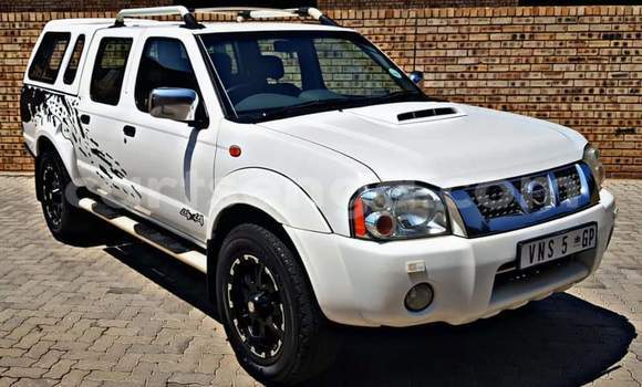 Nunua Ilio tumika Nissan NP 300 White Gari ndani ya Nhlangano nchini Wilaya ya Shiselweni