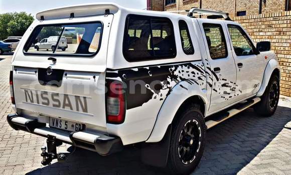 Buy Used Nissan NP 300 White Car in Nhlangano in Shiselweni District Buy Used Nissan NP 300 White Car in Nhlangano in Shiselweni District
