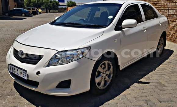 Buy Used Toyota Corolla White Car in Nhlangano in Shiselweni District Buy Used Toyota Corolla White Car in Nhlangano in Shiselweni District