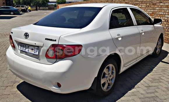 Buy Used Toyota Corolla White Car in Nhlangano in Shiselweni District Buy Used Toyota Corolla White Car in Nhlangano in Shiselweni District