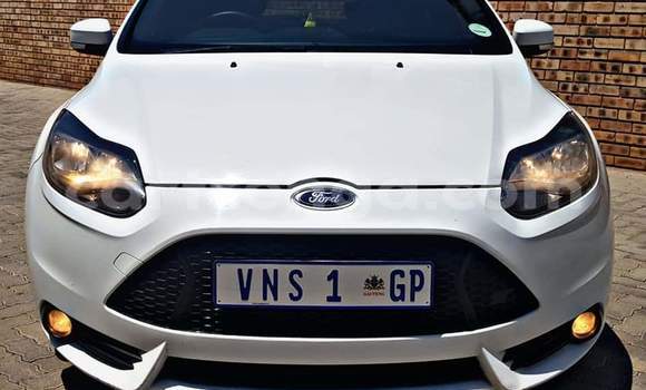 Acheter Occasion Voiture Ford Focus ST Blanc à Mbabane, Manzini Acheter Occasion Voiture Ford Focus ST Blanc à Mbabane, Manzini