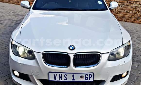 Nunua Ilio tumika BMW 3–Series White Gari ndani ya Mbabane nchini Manzini Nunua Ilio tumika BMW 3–Series White Gari ndani ya Mbabane nchini Manzini