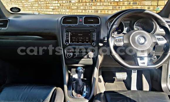 Nunua Ilio tumika BMW 3–Series White Gari ndani ya Ezulwini nchini Hhohho Nunua Ilio tumika BMW 3–Series White Gari ndani ya Ezulwini nchini Hhohho