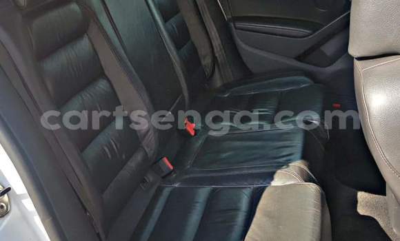 Nunua Ilio tumika BMW 3–Series White Gari ndani ya Ezulwini nchini Hhohho Nunua Ilio tumika BMW 3–Series White Gari ndani ya Ezulwini nchini Hhohho