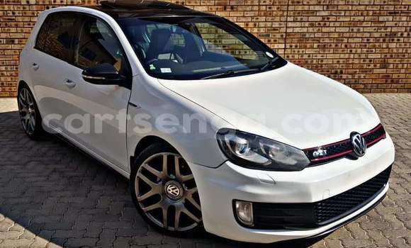 Nunua Ilio tumika BMW 3–Series White Gari ndani ya Ezulwini nchini Hhohho Nunua Ilio tumika BMW 3–Series White Gari ndani ya Ezulwini nchini Hhohho