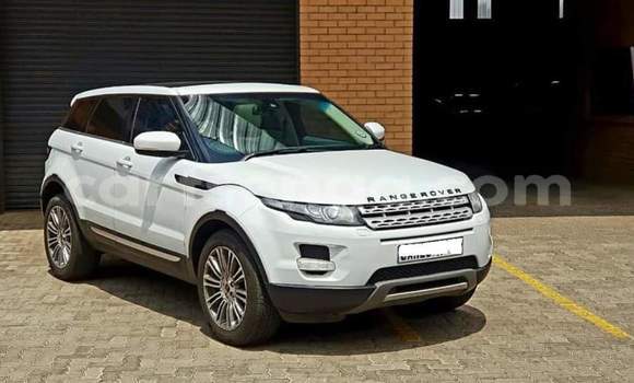 Buy Used Land Rover Range Rover Evoque White Car in Nhlangano in Shiselweni District
