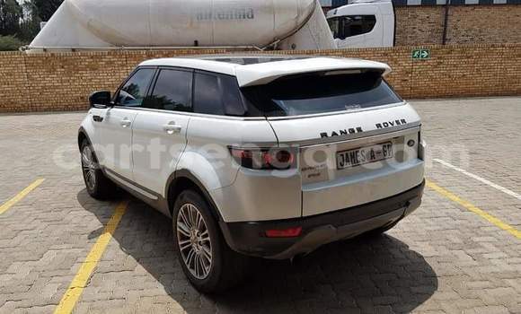 Buy Used Land Rover Range Rover Evoque White Car in Nhlangano in Shiselweni District Buy Used Land Rover Range Rover Evoque White Car in Nhlangano in Shiselweni District