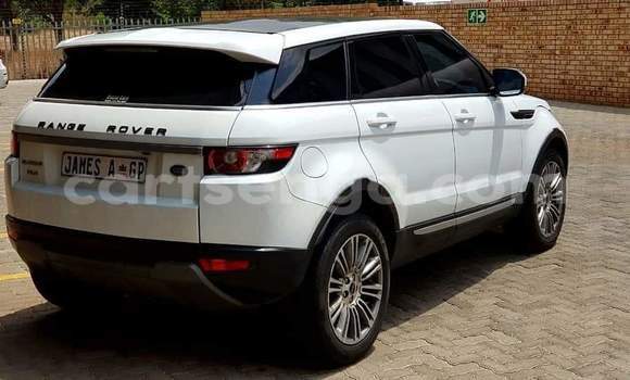 Buy Used Land Rover Range Rover Evoque White Car in Nhlangano in Shiselweni District Buy Used Land Rover Range Rover Evoque White Car in Nhlangano in Shiselweni District