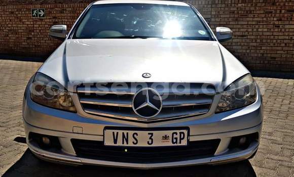 Nunua Ilio tumika Mercedes‒Benz C–Class White Gari ndani ya Manzini nchini Manzini Nunua Ilio tumika Mercedes‒Benz C–Class White Gari ndani ya Manzini nchini Manzini