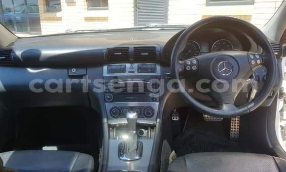 Buy Used Mercedes‒Benz C–Class White Car in Nhlangano in Shiselweni District Buy Used Mercedes‒Benz C–Class White Car in Nhlangano in Shiselweni District
