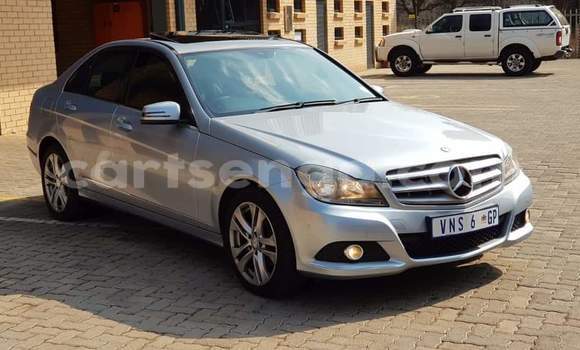 Nunua Ilio tumika Mercedes‒Benz C–Class Silver Gari ndani ya Ezulwini nchini Hhohho