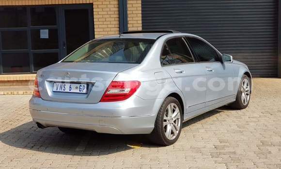 Acheter Occasion Voiture Mercedes‒Benz C–Class Gris à Ezulwini, Hhohho Acheter Occasion Voiture Mercedes‒Benz C–Class Gris à Ezulwini, Hhohho