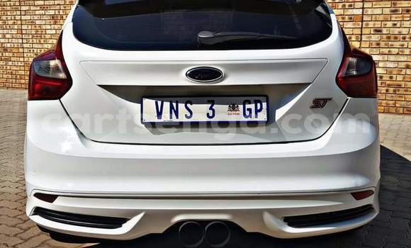 Acheter Occasion Voiture Ford Focus ST Blanc à Manzini, Manzini Acheter Occasion Voiture Ford Focus ST Blanc à Manzini, Manzini