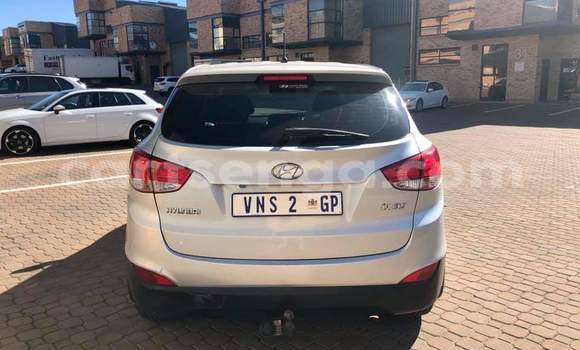 Nunua Ilio tumika Hyundai ix35 Silver Gari ndani ya Manzini nchini Manzini Nunua Ilio tumika Hyundai ix35 Silver Gari ndani ya Manzini nchini Manzini