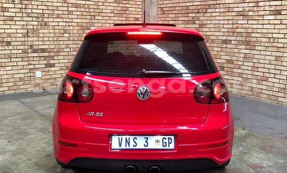 Acheter Occasion Voiture Volkswagen Golf R32 Rouge à Nhlangano, Shiselweni District Acheter Occasion Voiture Volkswagen Golf R32 Rouge à Nhlangano, Shiselweni District