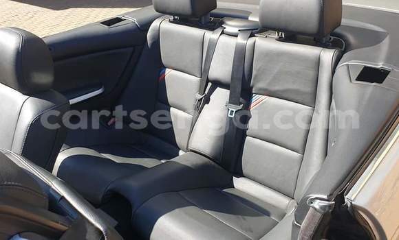 Nunua Ilio tumika BMW 3–Series Silver Gari ndani ya Manzini nchini Manzini Nunua Ilio tumika BMW 3–Series Silver Gari ndani ya Manzini nchini Manzini