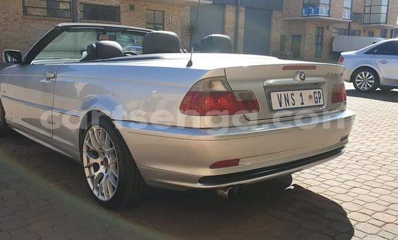 Nunua Ilio tumika BMW 3–Series Silver Gari ndani ya Manzini nchini Manzini Nunua Ilio tumika BMW 3–Series Silver Gari ndani ya Manzini nchini Manzini