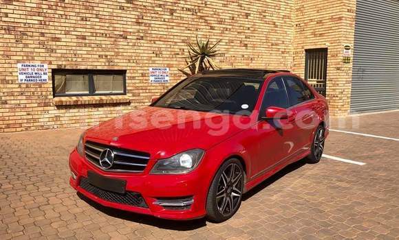 Nunua Ilio tumika Mercedes‒Benz C–Class Red Gari ndani ya Manzini nchini Manzini Nunua Ilio tumika Mercedes‒Benz C–Class Red Gari ndani ya Manzini nchini Manzini
