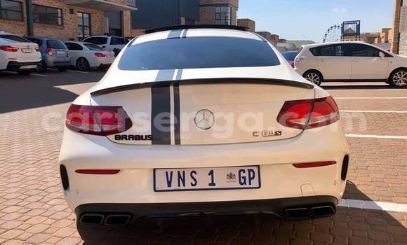 Acheter Occasion Voiture Mercedes‒Benz C-klasse AMG Blanc à Manzini, Manzini Acheter Occasion Voiture Mercedes‒Benz C-klasse AMG Blanc à Manzini, Manzini