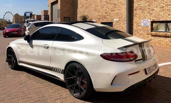 Acheter Occasion Voiture Mercedes‒Benz C-klasse AMG Blanc à Manzini, Manzini Acheter Occasion Voiture Mercedes‒Benz C-klasse AMG Blanc à Manzini, Manzini