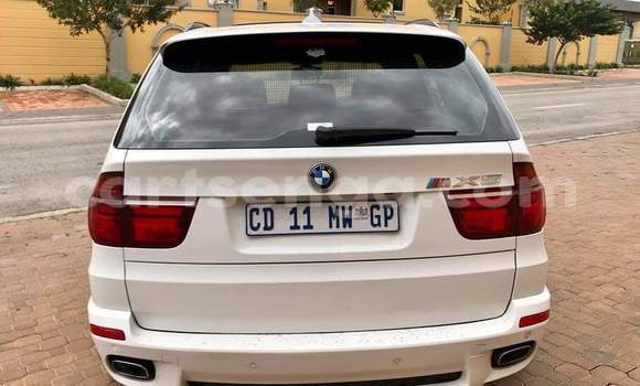 Acheter Occasion Voiture BMW X5 M Blanc à Hlatikulu, Shiselweni District Acheter Occasion Voiture BMW X5 M Blanc à Hlatikulu, Shiselweni District