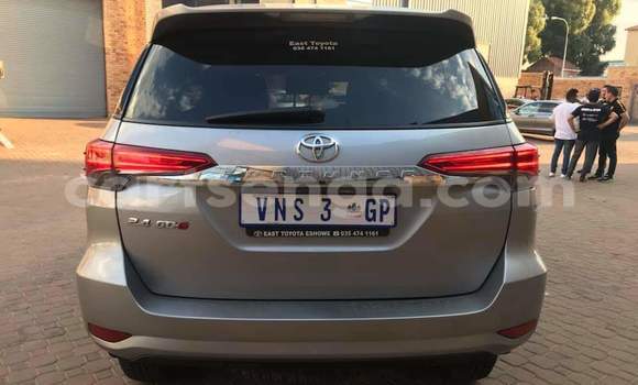 Acheter Occasion Voiture Toyota Fortuner Marron à Mbabane, Manzini Acheter Occasion Voiture Toyota Fortuner Marron à Mbabane, Manzini