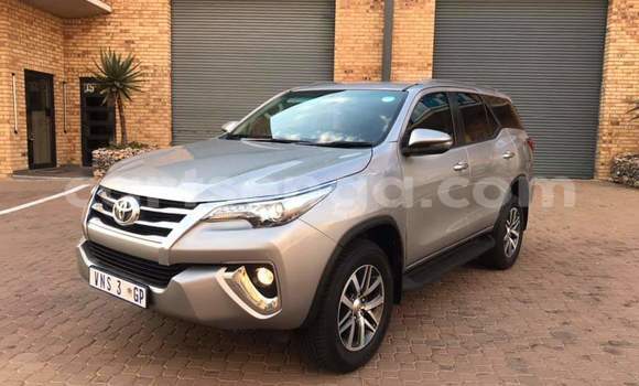 Acheter Occasion Voiture Toyota Fortuner Marron à Mbabane, Manzini Acheter Occasion Voiture Toyota Fortuner Marron à Mbabane, Manzini