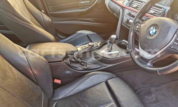 Acheter Occasion Voiture BMW 3–Series Rouge à Hlatikulu, Shiselweni District Acheter Occasion Voiture BMW 3–Series Rouge à Hlatikulu, Shiselweni District