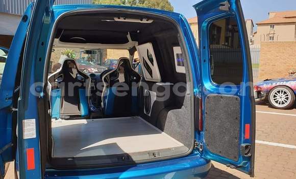 Acheter Occasion Voiture Volkswagen Caddy Bleu à Nhlangano, Shiselweni District Acheter Occasion Voiture Volkswagen Caddy Bleu à Nhlangano, Shiselweni District