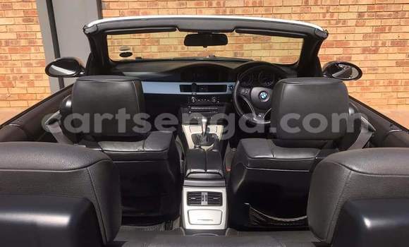 Nunua Ilio tumika BMW 3–Series Silver Gari ndani ya Mbabane nchini Manzini Nunua Ilio tumika BMW 3–Series Silver Gari ndani ya Mbabane nchini Manzini