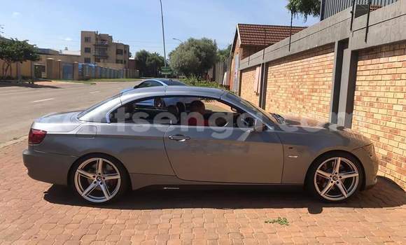 Nunua Ilio tumika BMW 3–Series Silver Gari ndani ya Mbabane nchini Manzini Nunua Ilio tumika BMW 3–Series Silver Gari ndani ya Mbabane nchini Manzini