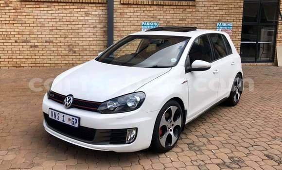 Nunua Ilio tumika Volkswagen Golf GTI White Gari ndani ya Nhlangano nchini Wilaya ya Shiselweni Nunua Ilio tumika Volkswagen Golf GTI White Gari ndani ya Nhlangano nchini Wilaya ya Shiselweni