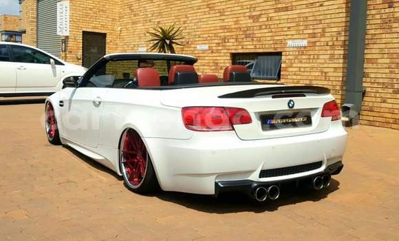 Acheter Occasion Voiture BMW M3 Blanc à Mbabane, Manzini Acheter Occasion Voiture BMW M3 Blanc à Mbabane, Manzini