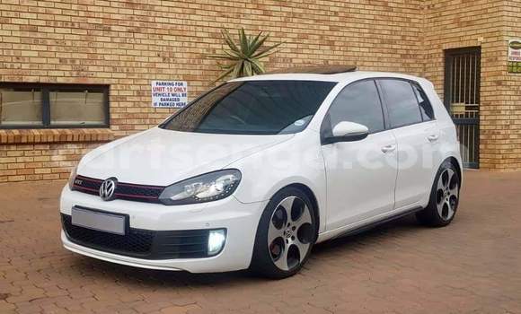 Nunua Ilio tumika Volkswagen Golf GTI White Gari ndani ya Manzini nchini Manzini