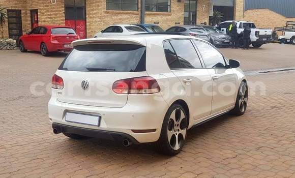 Nunua Ilio tumika Volkswagen Golf GTI White Gari ndani ya Manzini nchini Manzini Nunua Ilio tumika Volkswagen Golf GTI White Gari ndani ya Manzini nchini Manzini