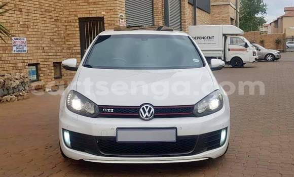 Nunua Ilio tumika Volkswagen Golf GTI White Gari ndani ya Manzini nchini Manzini Nunua Ilio tumika Volkswagen Golf GTI White Gari ndani ya Manzini nchini Manzini