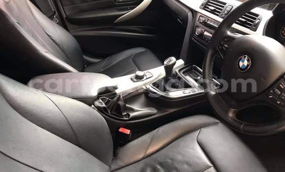 Nunua Ilio tumika BMW 3–Series Silver Gari ndani ya Nhlangano nchini Wilaya ya Shiselweni Nunua Ilio tumika BMW 3–Series Silver Gari ndani ya Nhlangano nchini Wilaya ya Shiselweni