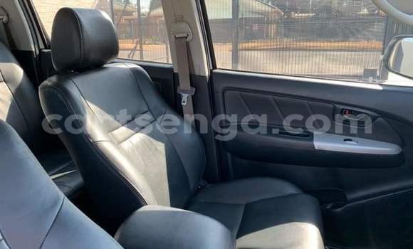 Buy Used Toyota Hilux White Car in Ezulwini in Hhohho Buy Used Toyota Hilux White Car in Ezulwini in Hhohho