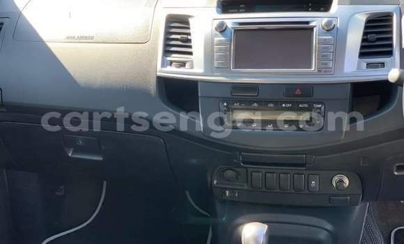 Buy Used Toyota Hilux White Car in Ezulwini in Hhohho Buy Used Toyota Hilux White Car in Ezulwini in Hhohho