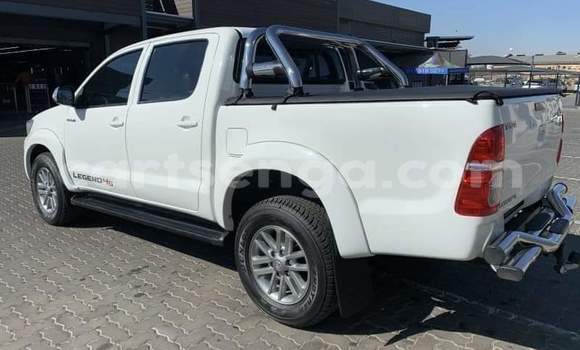Buy Used Toyota Hilux White Car in Ezulwini in Hhohho Buy Used Toyota Hilux White Car in Ezulwini in Hhohho