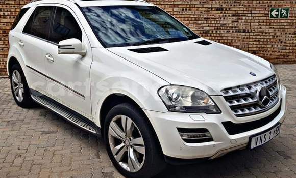 Nunua Ilio tumika Mercedes‒Benz ML–Class White Gari ndani ya Manzini nchini Manzini Nunua Ilio tumika Mercedes‒Benz ML–Class White Gari ndani ya Manzini nchini Manzini