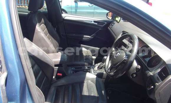 Buy Used Volkswagen Golf Blue Car in Bhunya in Manzini Buy Used Volkswagen Golf Blue Car in Bhunya in Manzini
