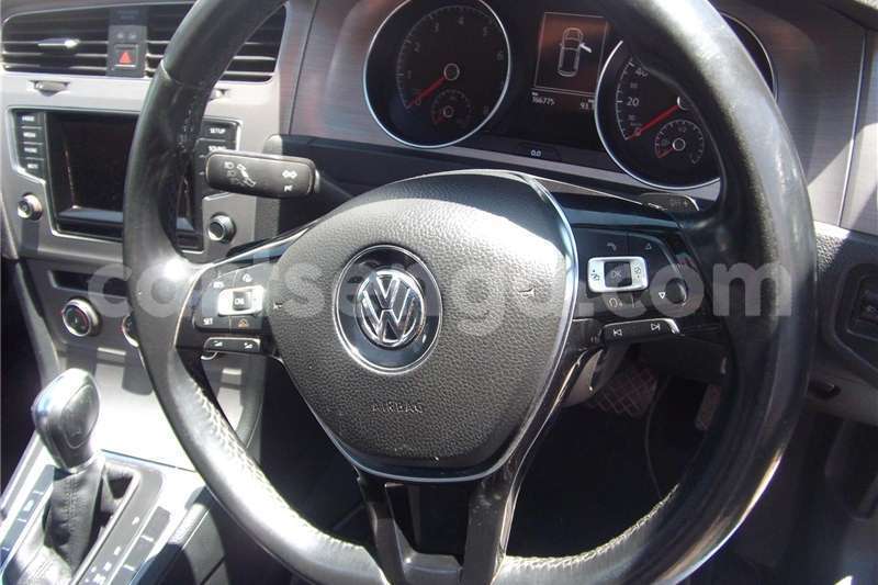 Big with watermark vw golf hatch golf vii 1 4 tsi comfortline dsg 2014 id 62094229 type main